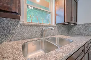 12206 Ashcroft Dr, Houston, TX 77035 - Photo 13