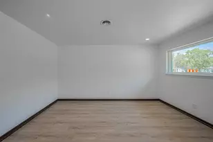 12206 Ashcroft Dr, Houston, TX 77035 - Photo 5