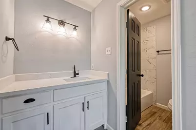 8623 Valley Forest Drive, Houston, TX 77078 - Photo 29