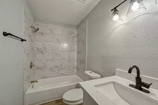 8623 Valley Forest Dr, Houston, TX 77078 - Photo 21