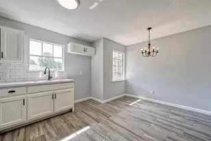 8623 Valley Forest Dr, Houston, TX 77078 - Photo 17