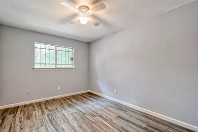 8623 Valley Forest Drive, Houston, TX 77078 - Photo 19