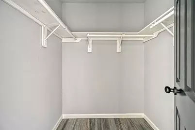 8623 Valley Forest Drive, Houston, TX 77078 - Photo 31