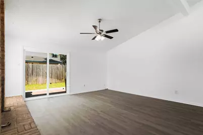6922 Skyline Park Drive, Katy, TX 77449 - Photo 9