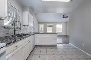 16210 Cypress Point Dr, Cypress, TX 77429 - Photo 5