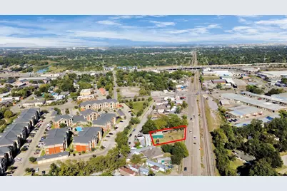 6239 Griggs Road, Houston, TX 77023 - Photo 11