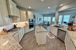 1217 Laurel Loop, Angleton, TX 77515 - Photo 15