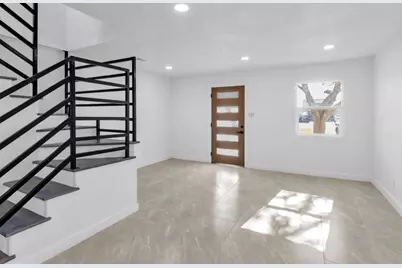 2410 E Bayshore Drive, Dickinson, TX 77539 - Photo 7