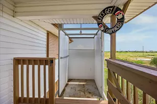 920 4th St, Port Bolivar, TX 77650 - Photo 25