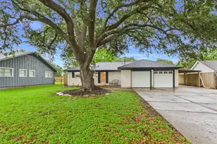 1213 Southbend Dr, Alvin, TX 77511 - Photo 1