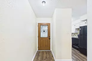 1213 Southbend Dr, Alvin, TX 77511 - Photo 5