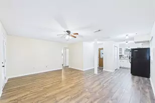 1213 Southbend Dr, Alvin, TX 77511 - Photo 7