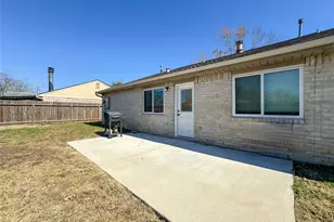 9922 Glenkirk Dr, Houston, TX 77089 - Photo 17