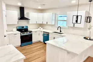 3726 Heatherbrook Dr, Houston, TX 77045 - Photo 3