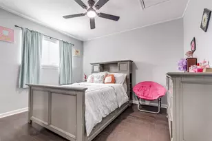 605 S Remington Dr, Angleton, TX 77515 - Photo 19