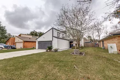 605 S Remington Drive, Angleton, TX 77515 - Photo 25