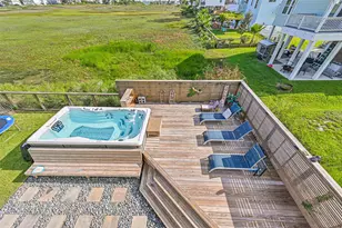 9207 W Bay Rd, Galveston, TX 77554 - Photo 47