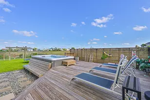 9207 W Bay Rd, Galveston, TX 77554 - Photo 37