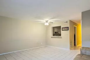 7910 Grove Ridge Dr, Houston, TX 77061 - Photo 3