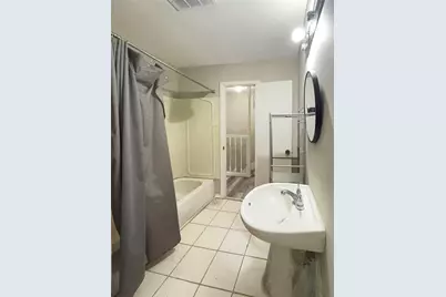 7910 Grove Ridge Drive, Houston, TX 77061 - Photo 11