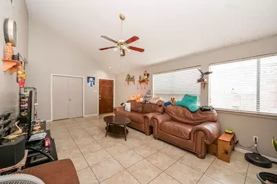 9319 Belle Park Drive, Houston, TX 77099 - Photo 3