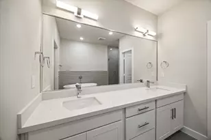 6348 Paddington Bnd Dr, Houston, TX 77008 - Photo 13
