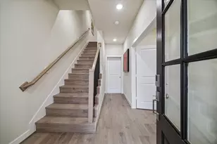 6348 Paddington Bnd Dr, Houston, TX 77008 - Photo 19
