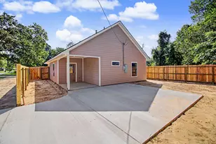 509 Milam St, Hearne, TX 77859 - Photo 15
