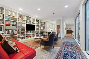 10 S Briar Hollow Ln, Houston, TX 77027 - Photo 1