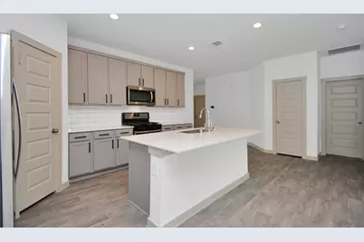 14515 Rain Tree Drive, Baytown, TX 77523 - Photo 11