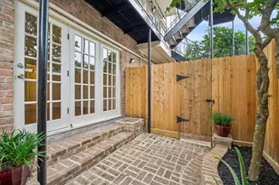 453 N Post Oak Ln, Houston, TX 77024 - Photo 1