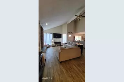 9114 Ketchwood Drive, Houston, TX 77099 - Photo 11
