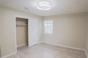 2401 Sycamore, Huntsville, TX 77340 - Photo 11