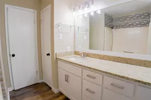 2401 Sycamore, Huntsville, TX 77340 - Photo 15