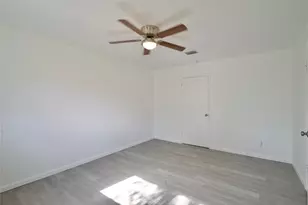 6219 Darlinghurst Dr, Houston, TX 77085 - Photo 13