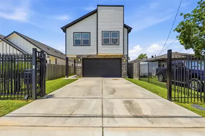 8419 Observatory Street, Houston, TX 77088 - Photo 1