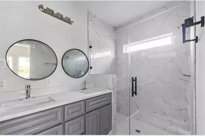 6010 Bobby Burns Street, Houston, TX 77028 - Photo 11