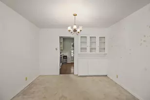 407 Lazy Ln, Anahuac, TX 77514 - Photo 7