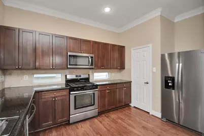 1137 W 24th Street #A, Houston, TX 77008 - Photo 9