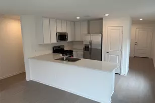 1602 Golden Iris Ln, Crosby, TX 77532 - Photo 5