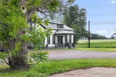 1013 Park Prairie Road, Fayetteville, TX 78940 - Photo 1