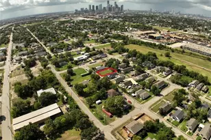 2511 Jones St, Houston, TX 77026 - Photo 5