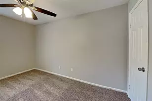 3918 Forest Village Dr, Houston, TX 77339 - Photo 15
