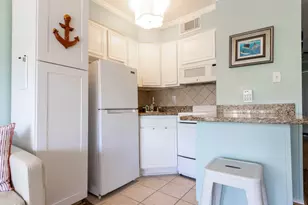 6102 Seawall Blvd, Galveston, TX 77551 - Photo 3