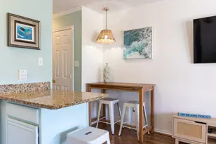 6102 Seawall Blvd, Galveston, TX 77551 - Photo 5