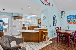 1218 Island Dr, San Leon, TX 77539 - Photo 9