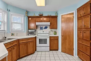 1218 Island Dr, San Leon, TX 77539 - Photo 11