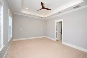 1030 W 16th St, Houston, TX 77008 - Photo 13