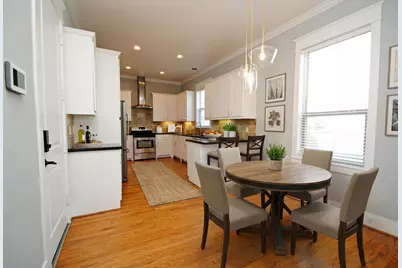 1030 W 16th Street, Houston, TX 77008 - Photo 5