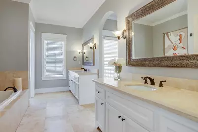 1030 W 16th Street, Houston, TX 77008 - Photo 21